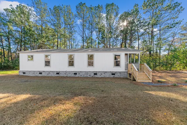 $279,444 | 212 Langham Court, Moncks Corner, SC 29461