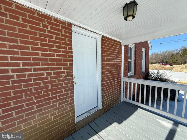 $1,995 | 4716 Plank Road, Fredericksburg, VA 22407