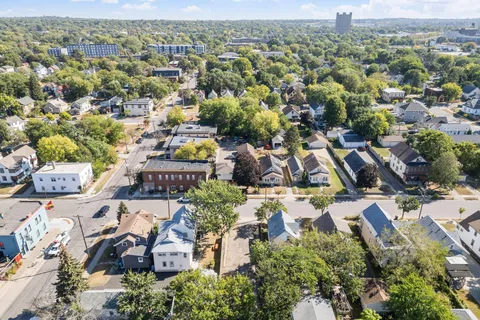 $175,000 | 2110 4th Street Northeast, Minneapolis, MN 55418