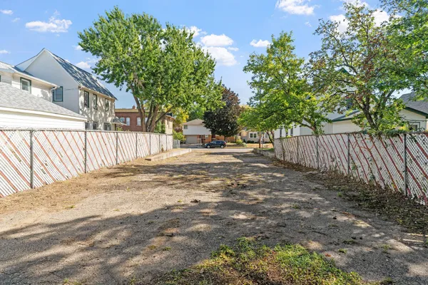 $175,000 | 2110 4th Street Northeast, Minneapolis, MN 55418