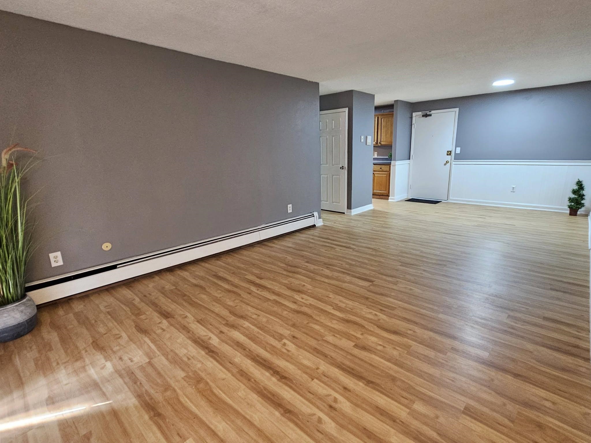 126 Mammoth Road, Unit 4 Hooksett, NH 03106 - Photo 8 of 22 Gallery Image 8