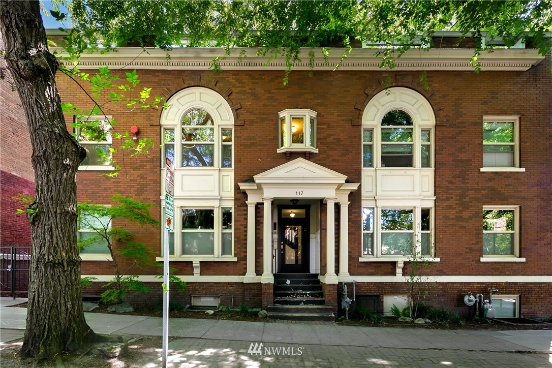 117 John Street, Unit 3 Seattle, WA 98109 - Photo 1 of 25