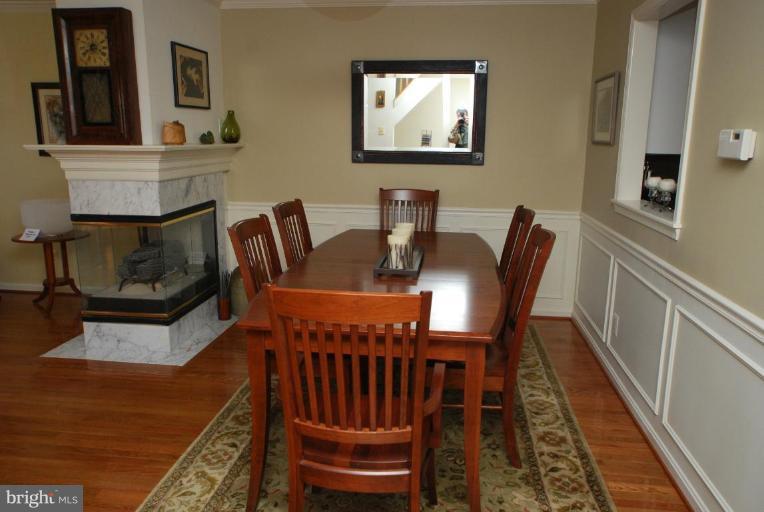 480 Tschiffely Square Road Gaithersburg, MD 20878 - Photo 4 of 25 Dining Room