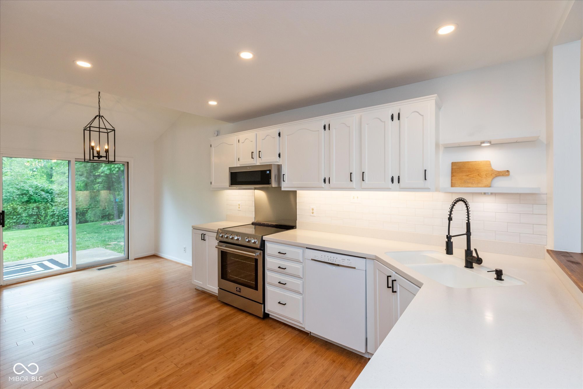 12290 Charing Cross Road Carmel, IN 46033 - Photo 8 of 25 Gallery Image 8