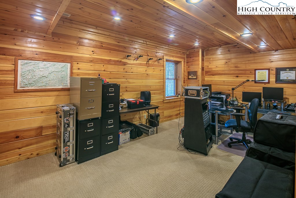 204 Pinnacle Ridge Road Beech Mountain, NC 28604 - Photo 38 of 50 a view of a room with gym equipment