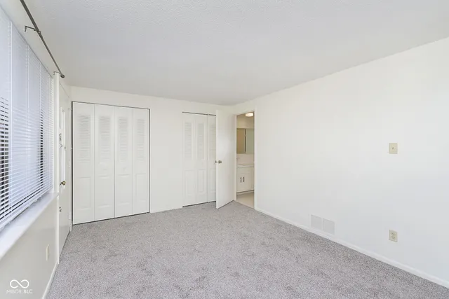 $1,350 | 114 Greenwood Trail N Drive, Greenwood, IN 46142