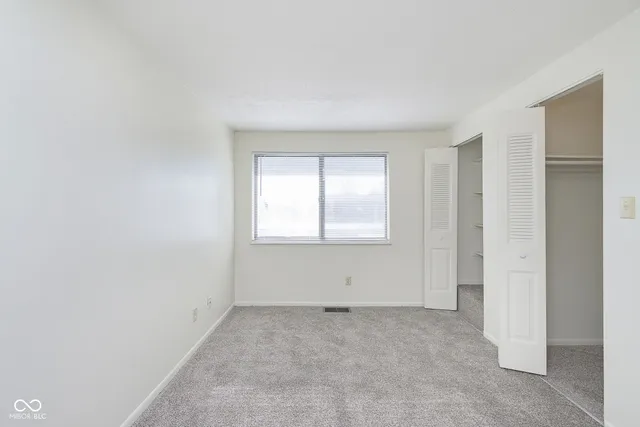 $1,350 | 114 Greenwood Trail N Drive, Greenwood, IN 46142