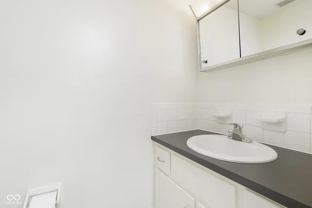 $1,350 | 114 Greenwood Trail N Drive, Greenwood, IN 46142