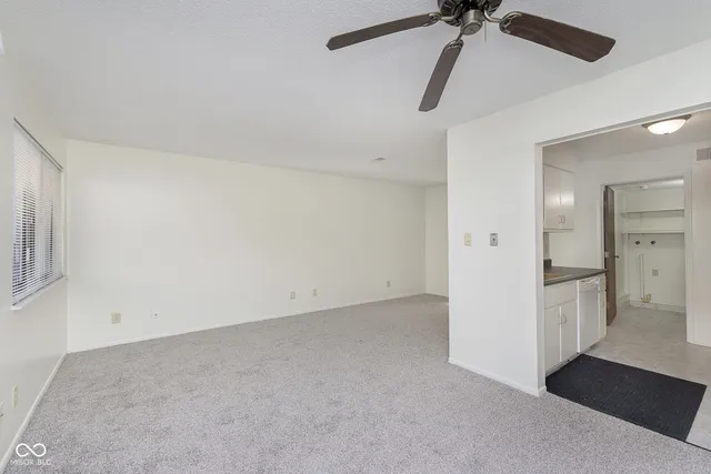 $1,350 | 114 Greenwood Trail N Drive, Greenwood, IN 46142