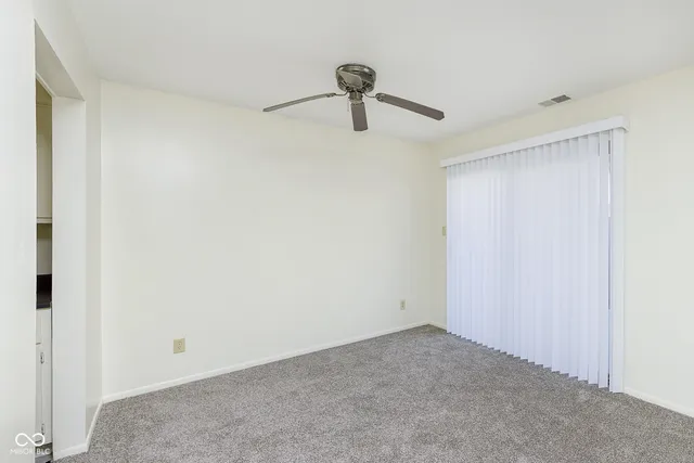 $1,350 | 114 Greenwood Trail N Drive, Greenwood, IN 46142