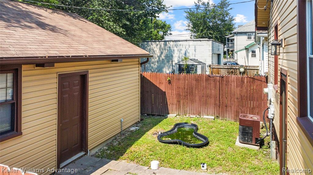 1449 Wayburn Street Grosse Pointe Park, MI 48230 - Photo 19 of 19