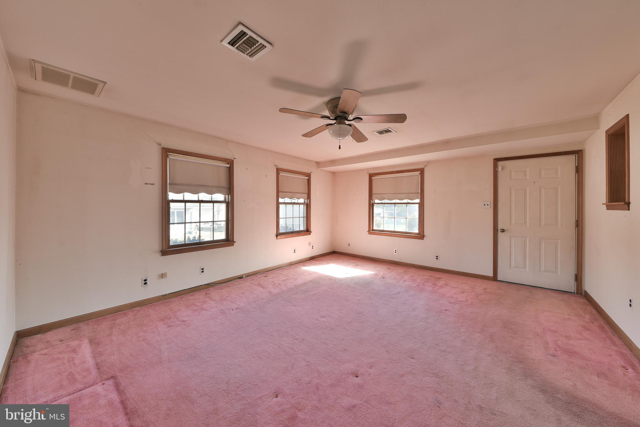 14 Cleft Rock Road Levittown, PA 19057 - Photo 14 of 43 Gallery Image 14