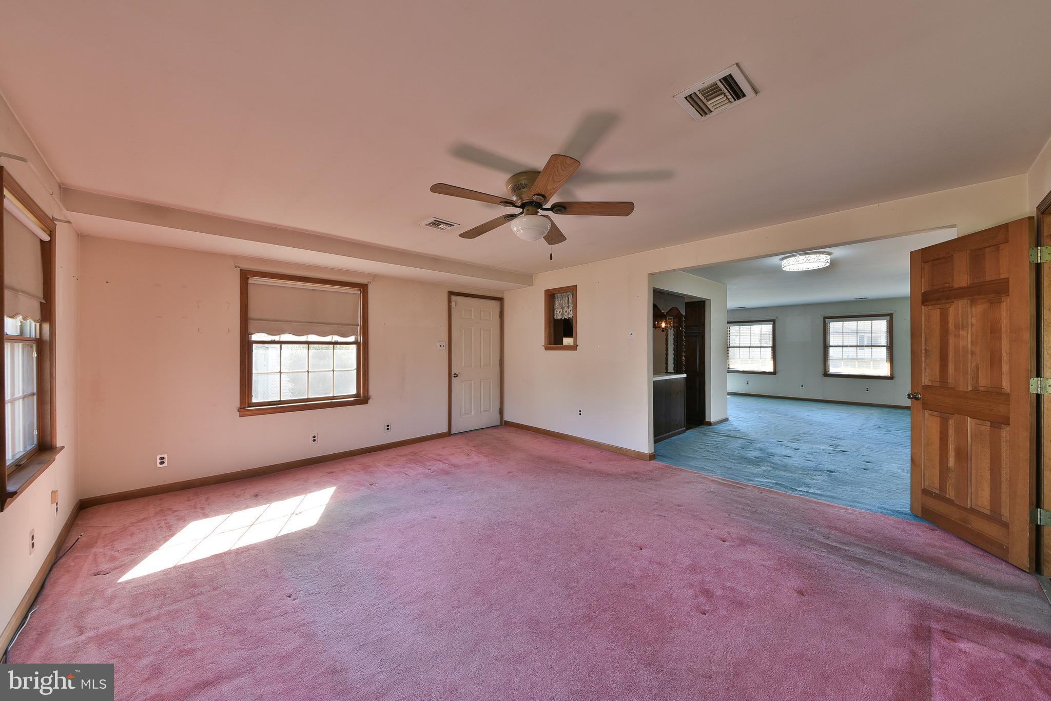 14 Cleft Rock Road Levittown, PA 19057 - Photo 17 of 43 Gallery Image 17