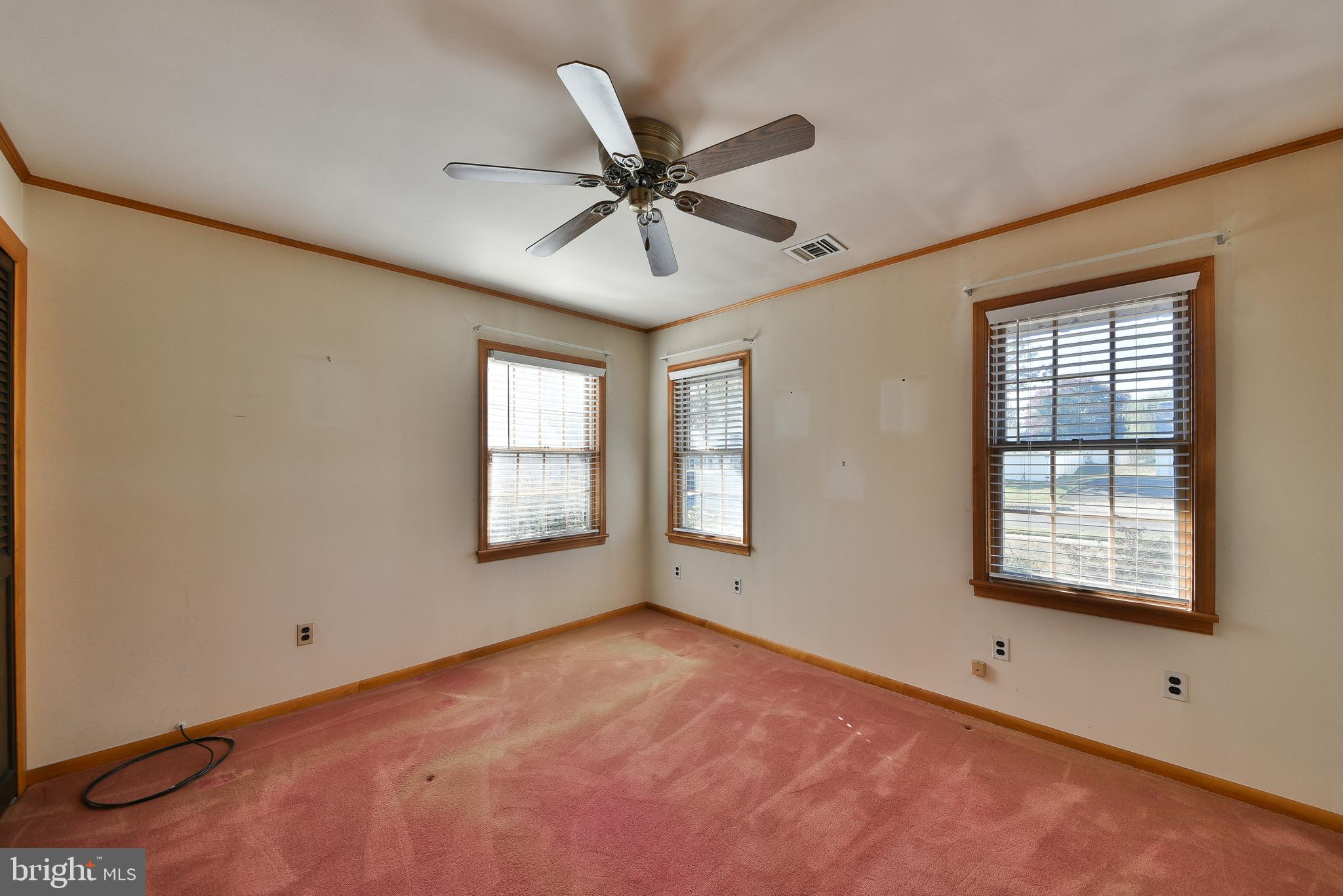14 Cleft Rock Road Levittown, PA 19057 - Photo 19 of 43 Gallery Image 19
