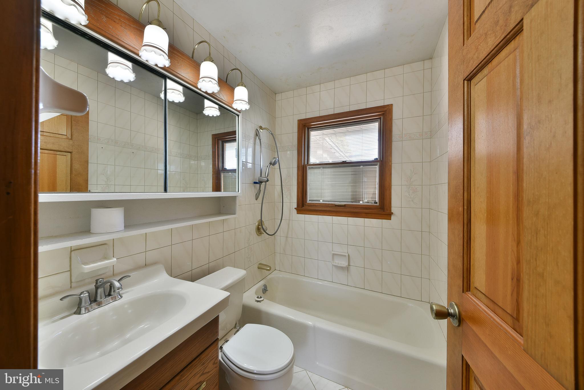 14 Cleft Rock Road Levittown, PA 19057 - Photo 23 of 43 Gallery Image 23