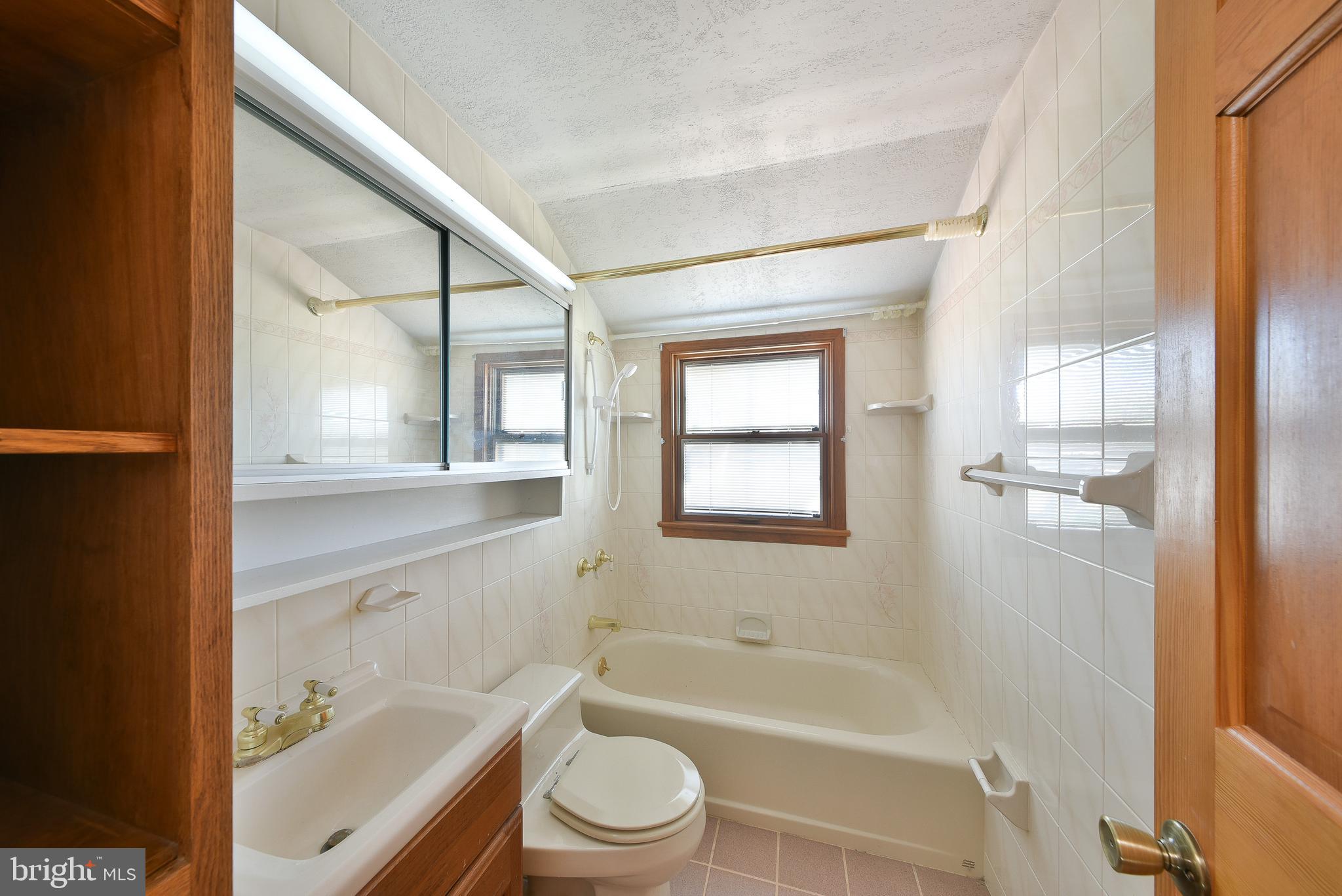 14 Cleft Rock Road Levittown, PA 19057 - Photo 30 of 43 Gallery Image 30