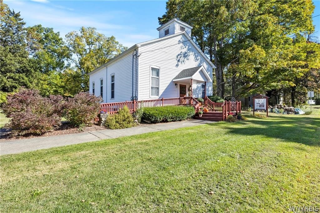 5445 East Creek Road Wales, NY 14139 - Photo 3 of 40