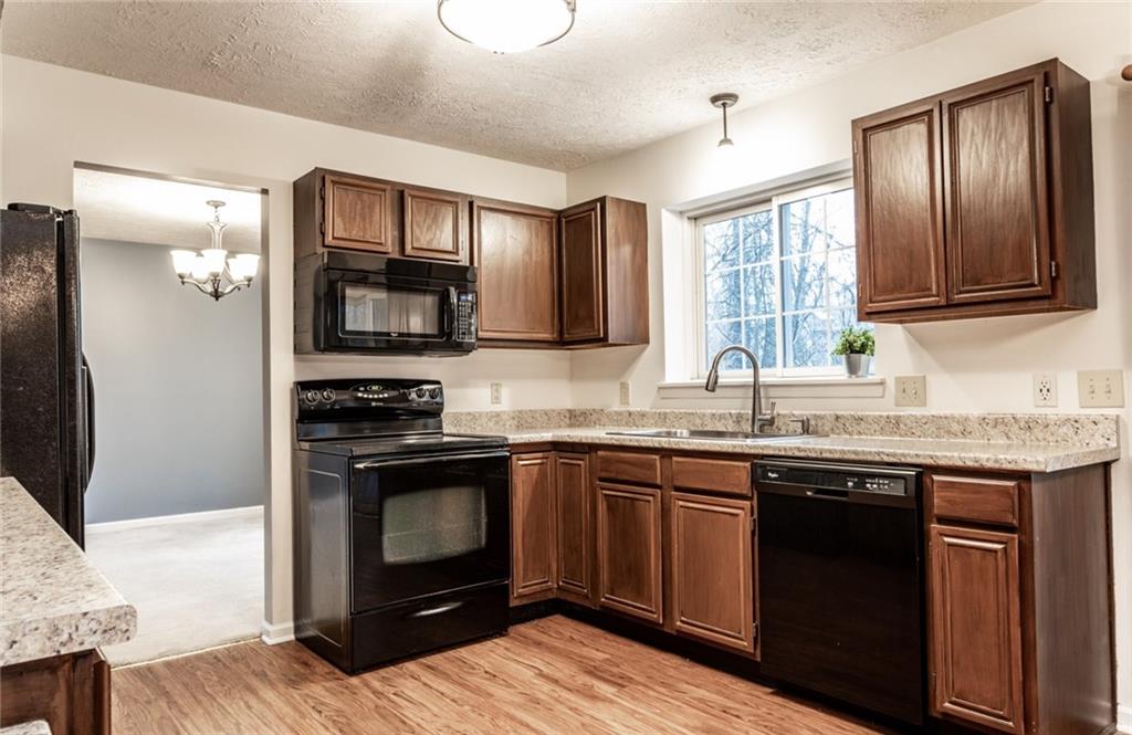 10864 Thistle Ridge Fishers, IN 46038 - Photo 15 of 38 Gallery Image 15