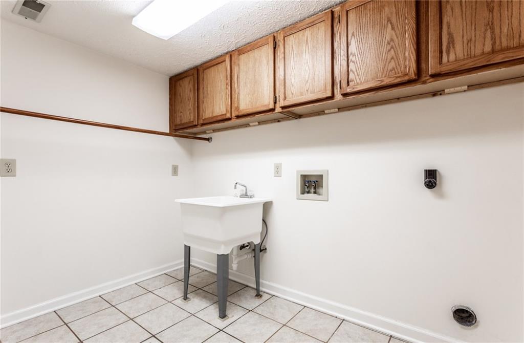 10864 Thistle Ridge Fishers, IN 46038 - Photo 24 of 38 Gallery Image 24