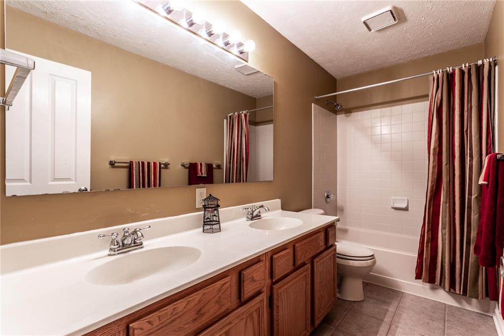 10864 Thistle Ridge Fishers, IN 46038 - Photo 33 of 38 Gallery Image 33