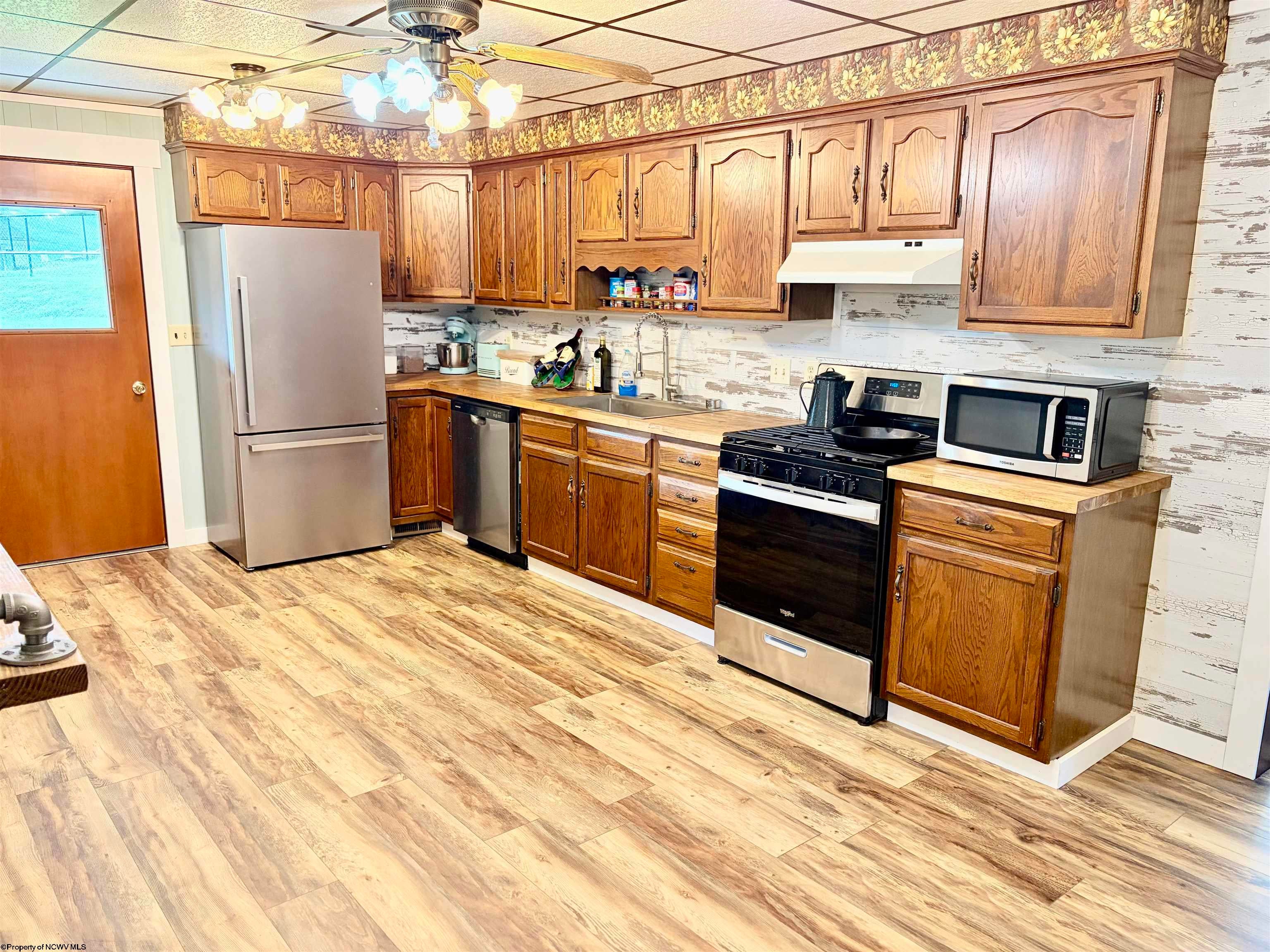 29 Pleasantview Road Rivesville, WV 26588 - Photo 12 of 30 Gallery Image 12