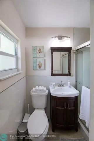 $10,000 | 2613-2615 Northeast 33rd Avenue, Fort Lauderdale, FL 33308