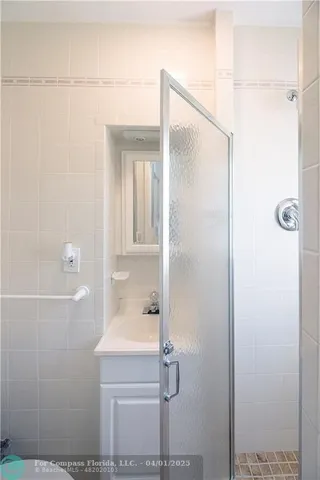 $10,000 | 2613-2615 Northeast 33rd Avenue, Fort Lauderdale, FL 33308