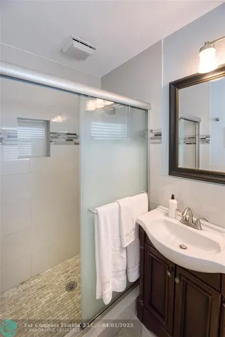 $10,000 | 2613-2615 Northeast 33rd Avenue, Fort Lauderdale, FL 33308