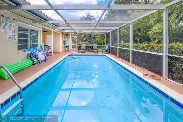 $10,000 | 2613-2615 Northeast 33rd Avenue, Fort Lauderdale, FL 33308