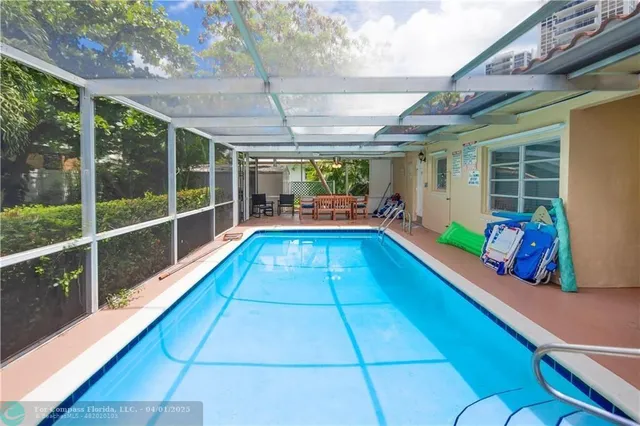 $10,000 | 2613-2615 Northeast 33rd Avenue, Fort Lauderdale, FL 33308