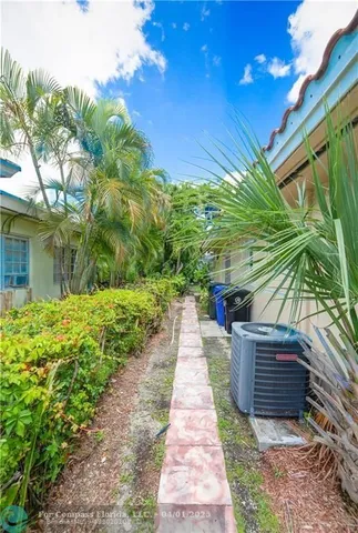 $10,000 | 2613-2615 Northeast 33rd Avenue, Fort Lauderdale, FL 33308