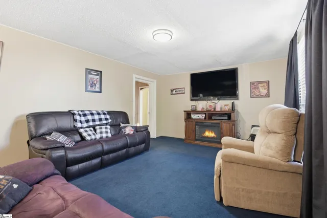 $310,000 | 227 Falling Creek Road, Spartanburg, SC 29301