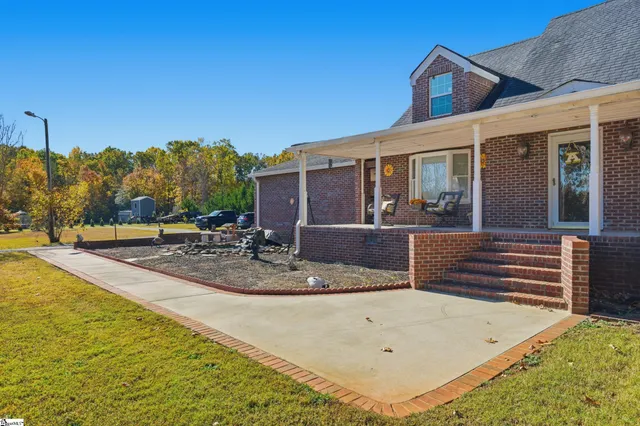 $310,000 | 227 Falling Creek Road, Spartanburg, SC 29301