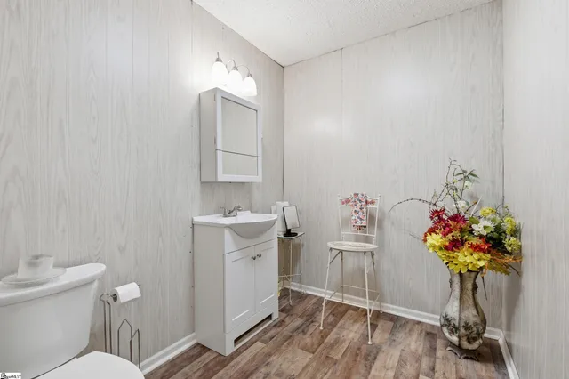 $310,000 | 227 Falling Creek Road, Spartanburg, SC 29301