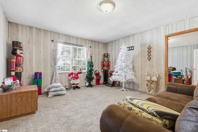 $310,000 | 227 Falling Creek Road, Spartanburg, SC 29301