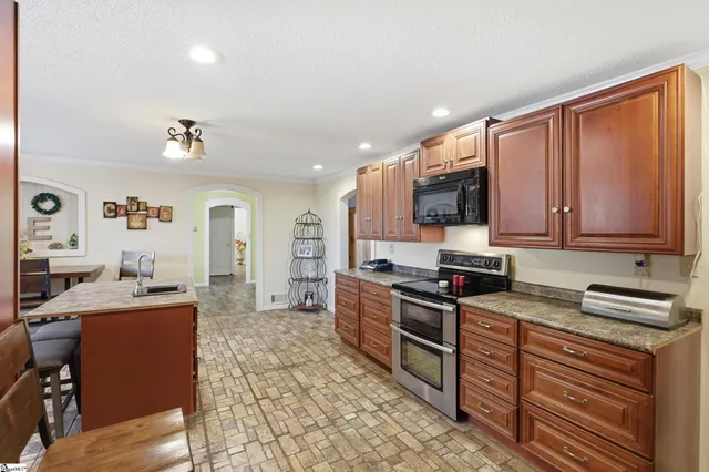 $310,000 | 227 Falling Creek Road, Spartanburg, SC 29301