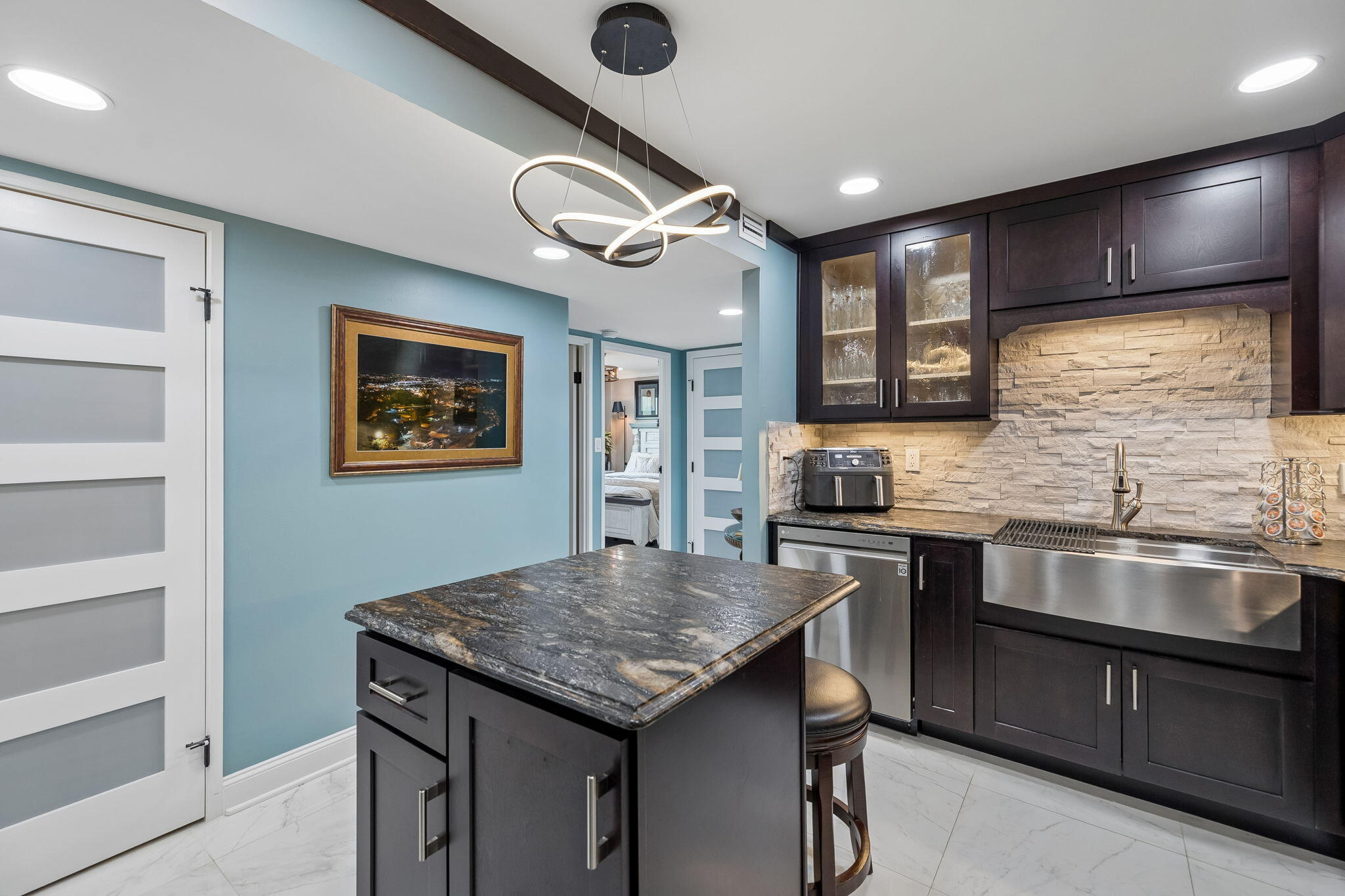 1131 Stringers Ridge Road, Unit 5D Chattanooga, TN 37405 - Photo 32 of 62 Kitchen