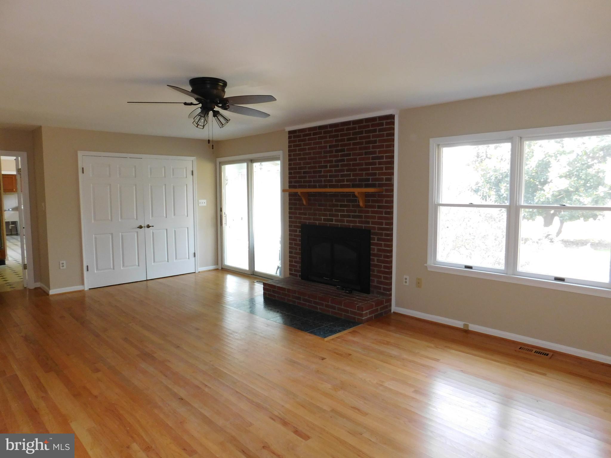 220 Double Oak Road North Prince Frederick, MD 20678 - Photo 14 of 30 Family Room