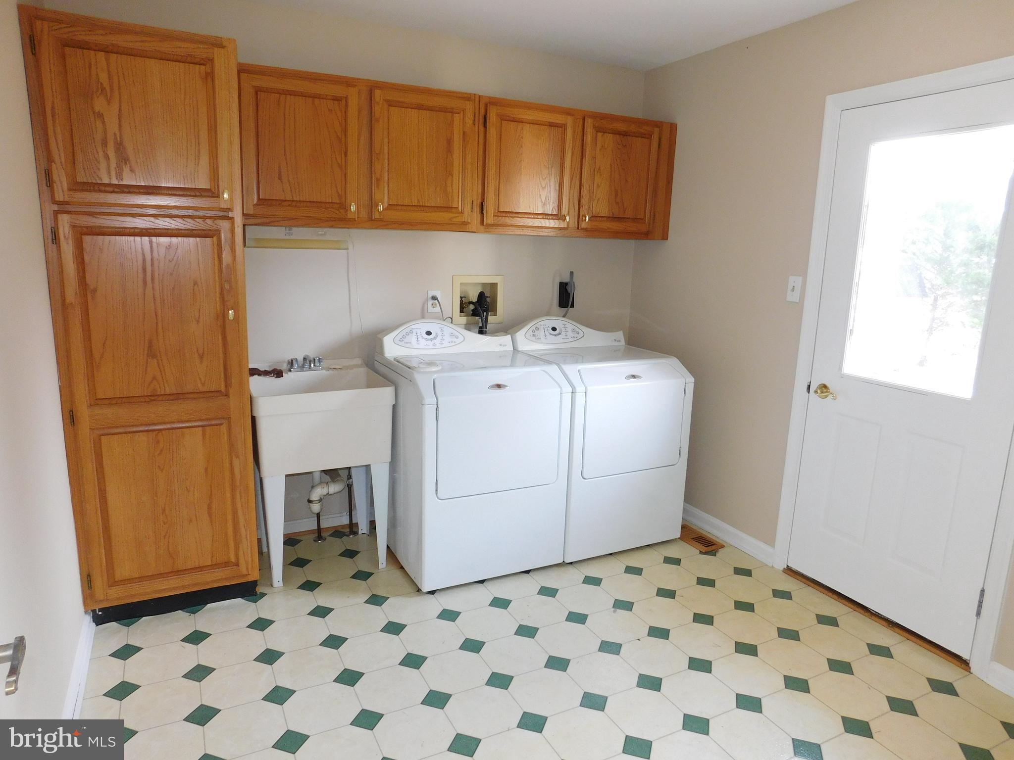220 Double Oak Road North Prince Frederick, MD 20678 - Photo 22 of 30 Laundry Room