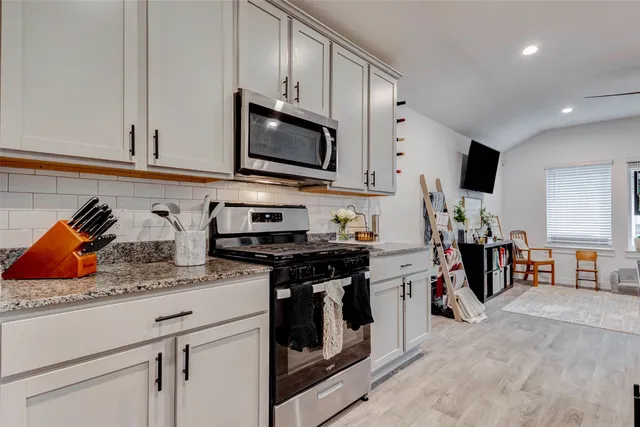 $2,400 | 31642 Brandon Ml Trail, Fulshear, TX 77441