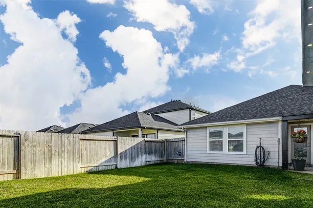 $2,400 | 31642 Brandon Ml Trail, Fulshear, TX 77441