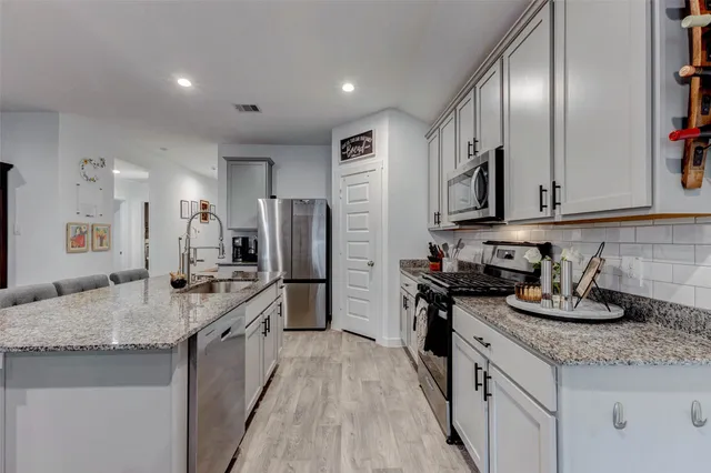 $2,400 | 31642 Brandon Ml Trail, Fulshear, TX 77441