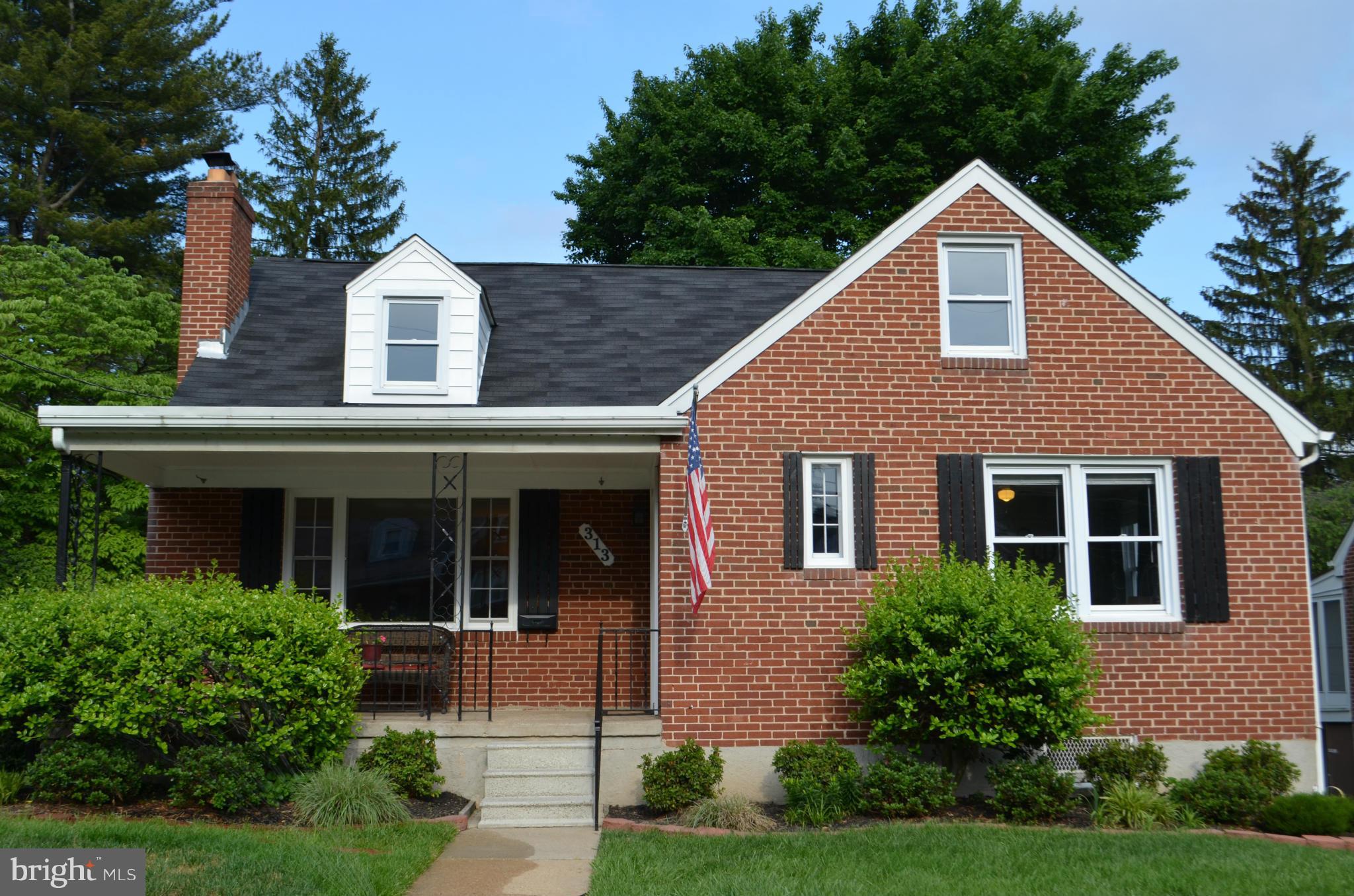 313 Gralan Road Catonsville, MD 21228 - Photo 1 of 30 Exterior (Front)