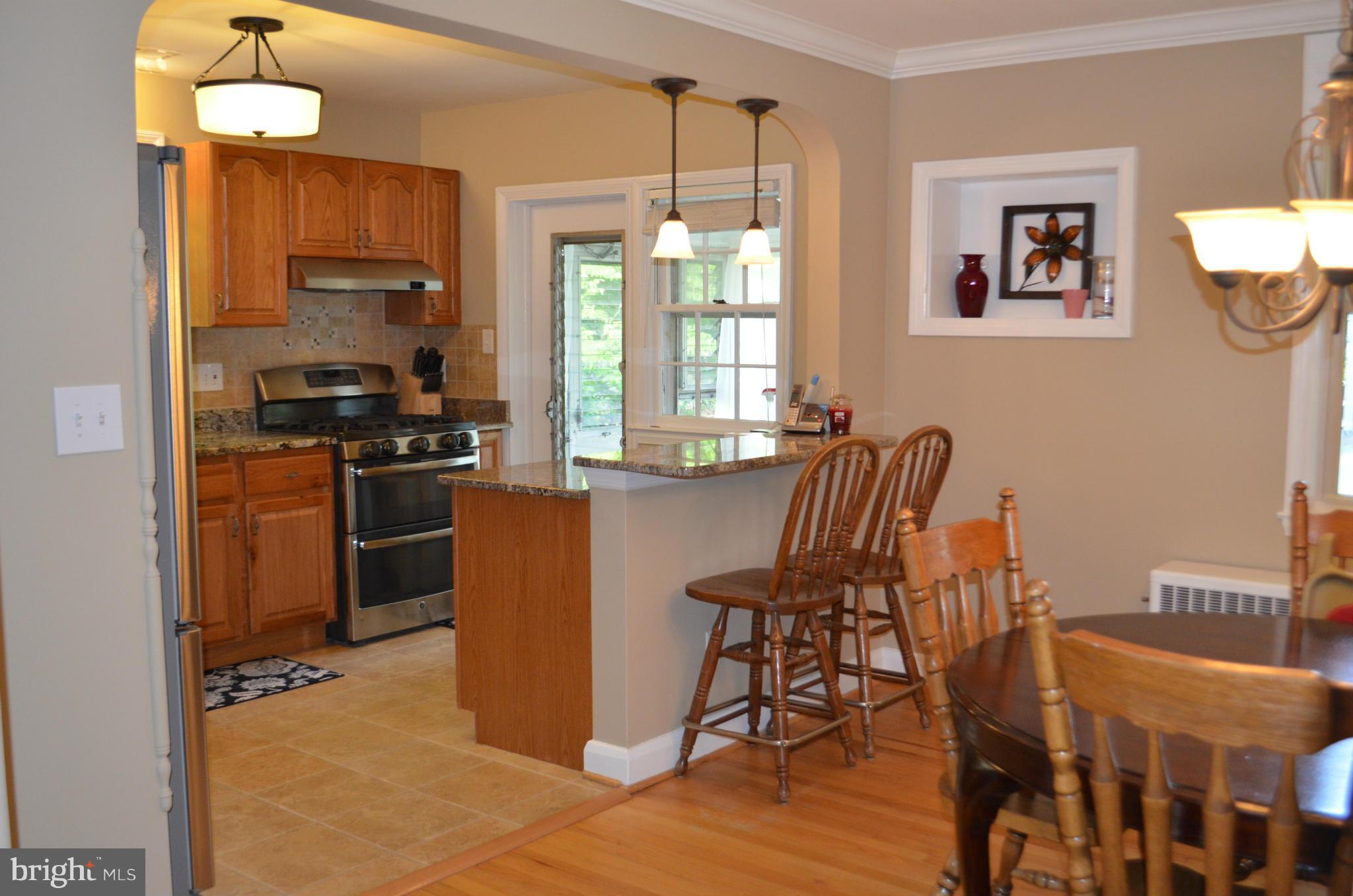 313 Gralan Road Catonsville, MD 21228 - Photo 11 of 30 Dining Kitchen combo