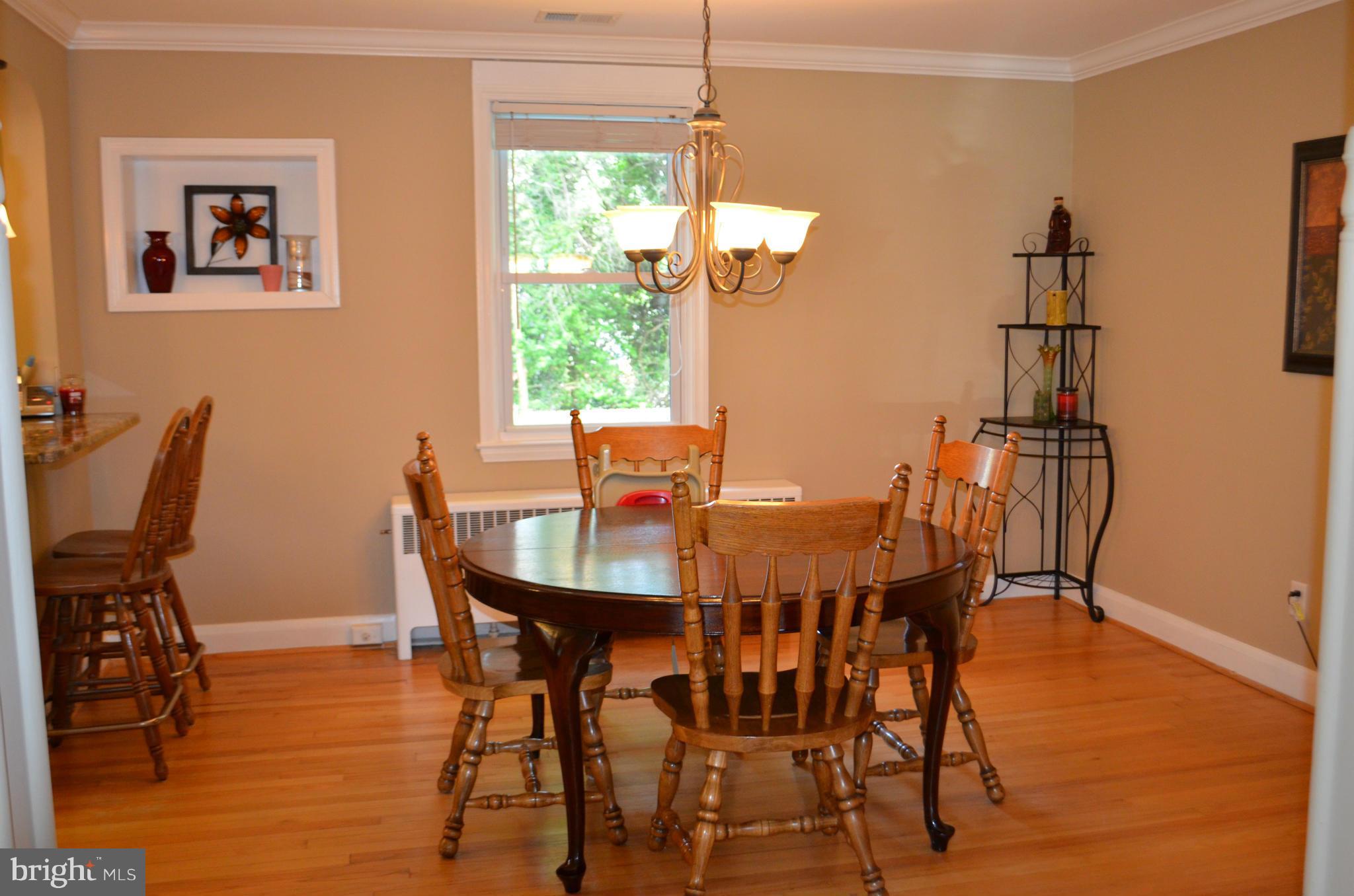 313 Gralan Road Catonsville, MD 21228 - Photo 10 of 30 Dining Room