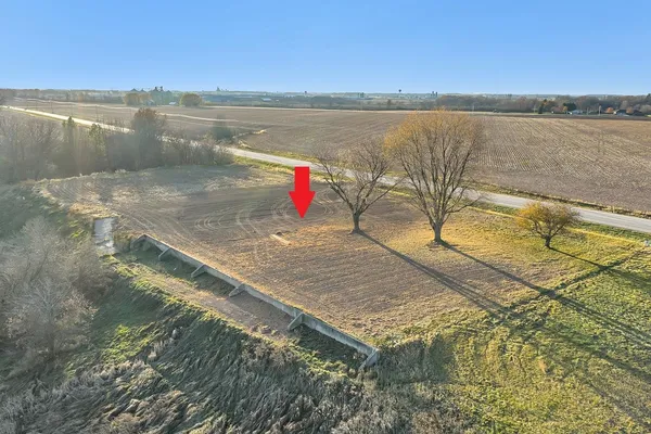 $600,000 | 4307 Lost Dauphin Road, Unit 4, Wrightstown, WI 54180