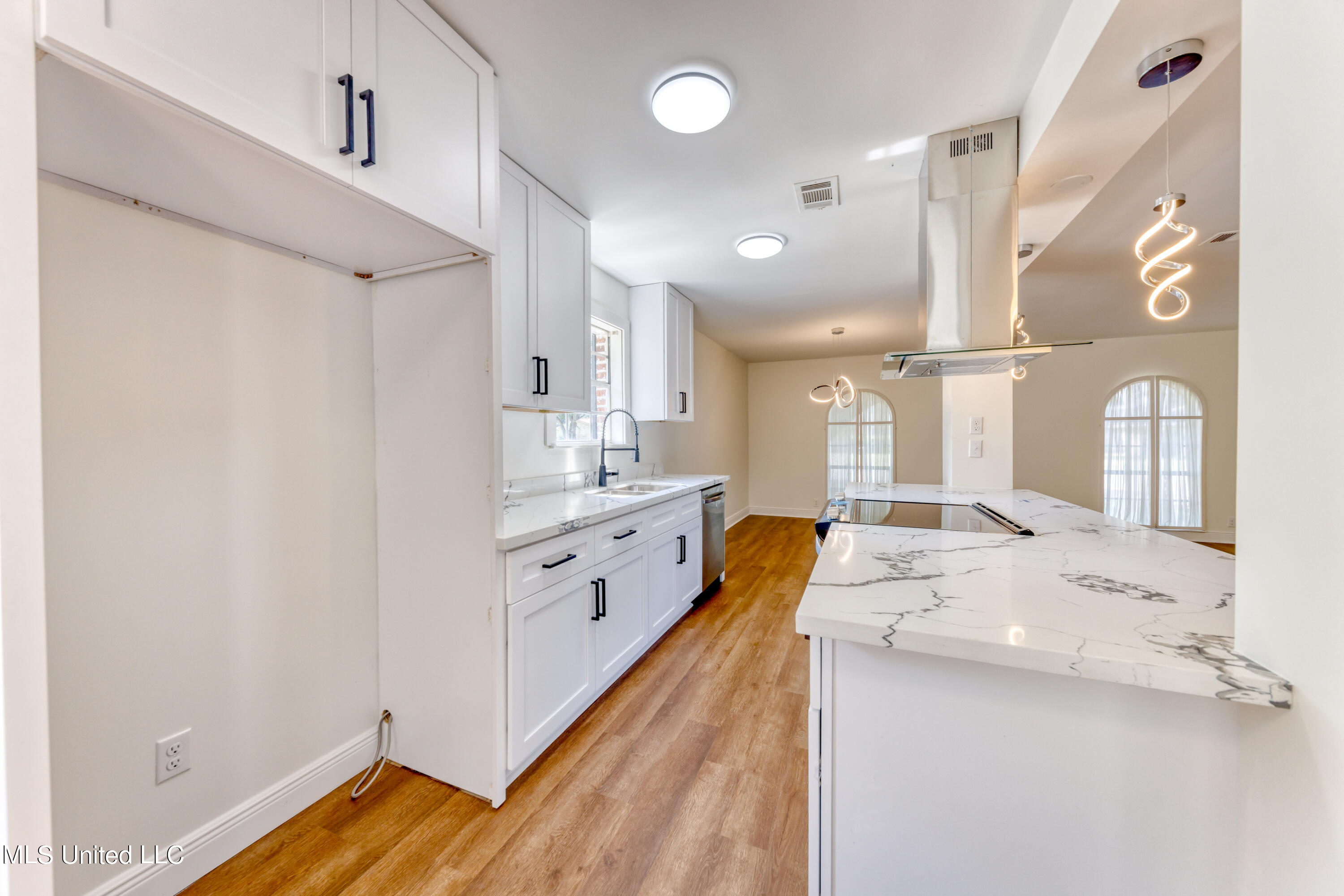 3233 Nottingham Road Ocean Springs, MS 39564 - Photo 16 of 29 3233NottinghamRd-17