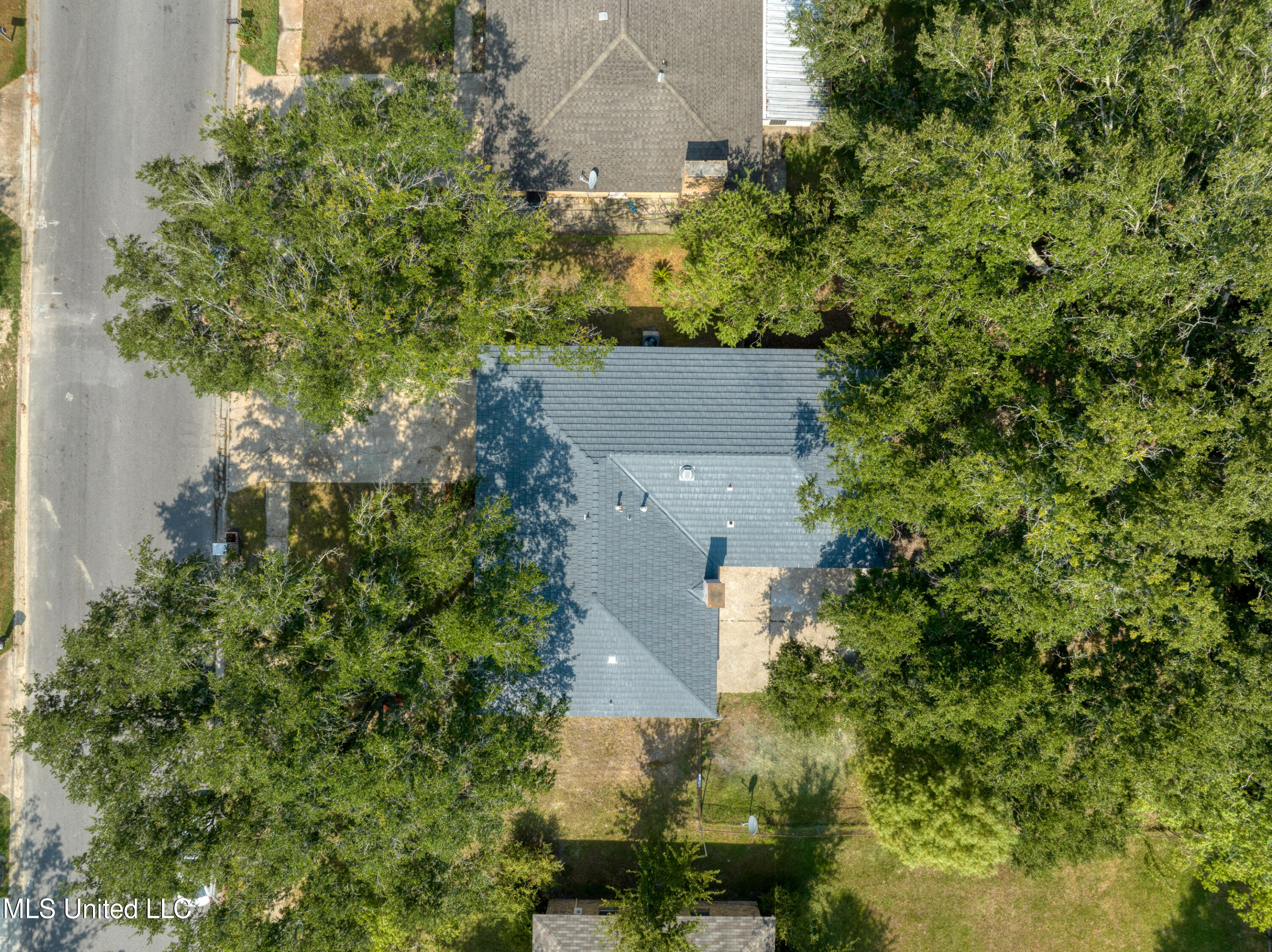3233 Nottingham Road Ocean Springs, MS 39564 - Photo 18 of 29 3233NottinghamRd-9