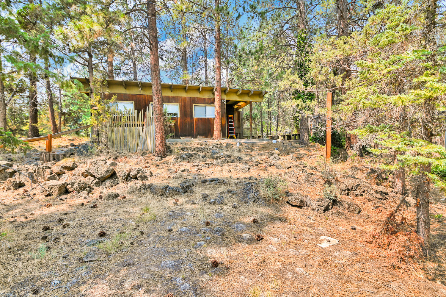20280 Rae Road Bend, OR 97702 - Photo 7 of 16 20820 Rae Rd-3