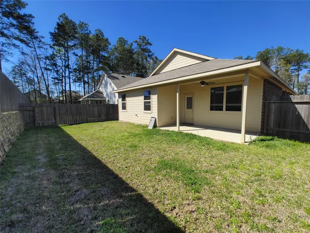 $1,950 | 14223 Glacier Bay Court, Conroe, TX 77384